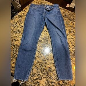 7 For All Mankind's Gwenevere skinny leg jeans in ankle length cut